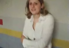 Małym biustem pozuje w filmy erotyczne za darmo hd samochodzie